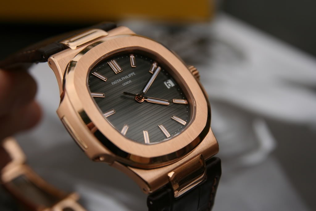 The New Patek Philippe Nautilus In Rose Gold Replica Watch On The Wrist ...